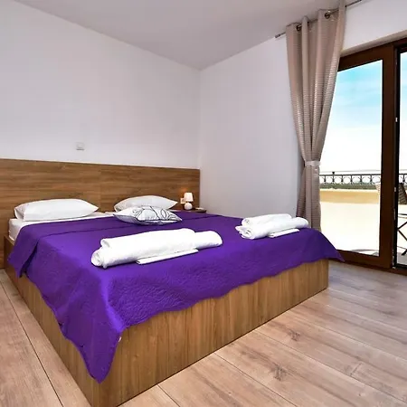 Paula Prázdninový dům *